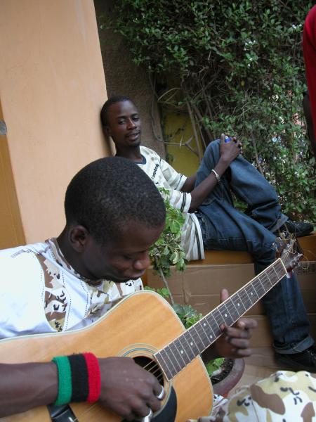 FKN STATION à la guitar