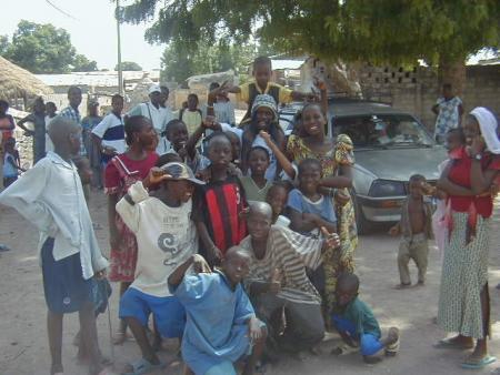 FOU MALADE dans son Village Natal